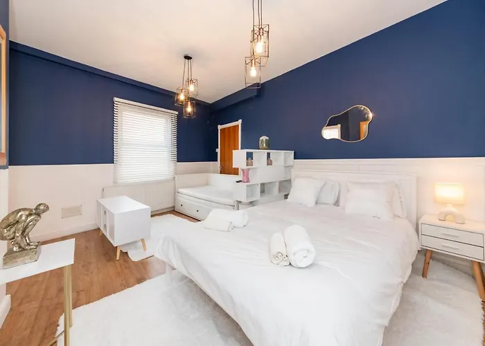 Free Parking 2 Beds Well Equipped Close To River Thames