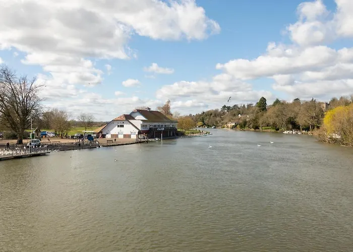 Free Parking 2 Beds Well Equipped Close To River Thames